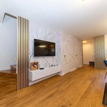 Luxury House Near The Uskok Beach Vakantiehuis Zadar